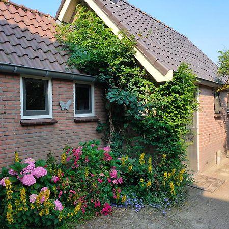 Gastenverblijf 'De Hupsakeet' Barneveld Exterior foto