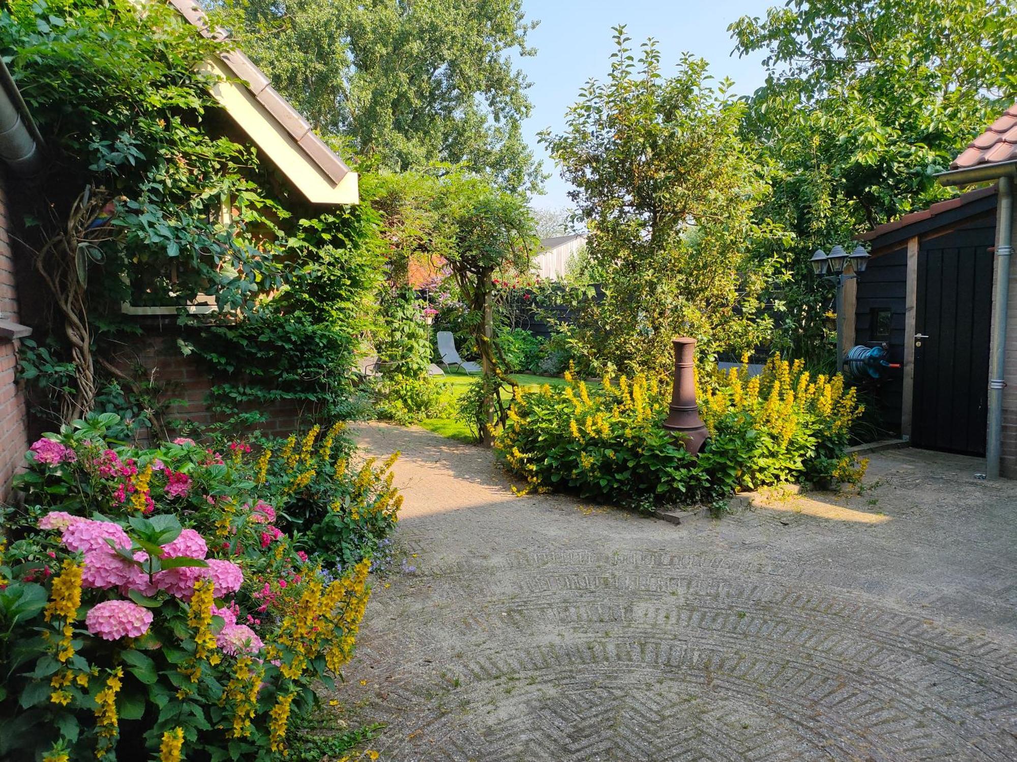 Gastenverblijf 'De Hupsakeet' Barneveld Exterior foto